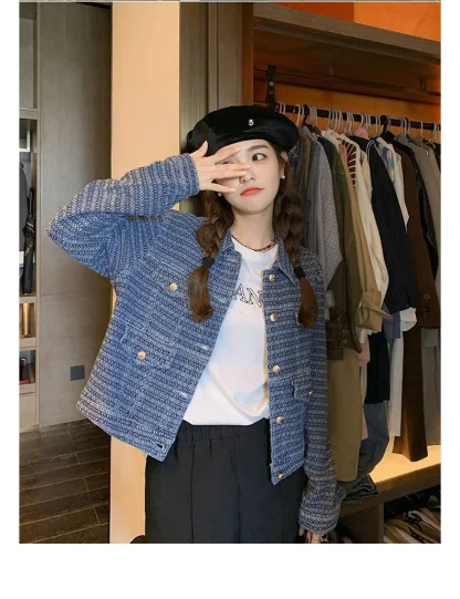 Elegant Blue Denim Jacket - Image 3